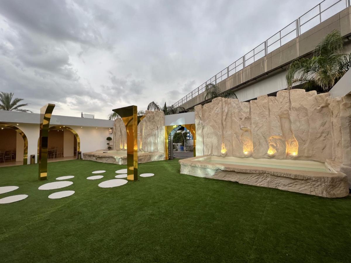 Hotel Masaniello Luxury Casoria Exterior photo