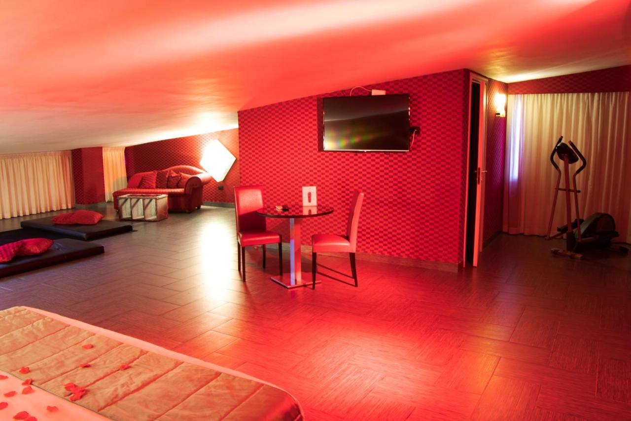 Hotel Masaniello Luxury Casoria Exterior photo