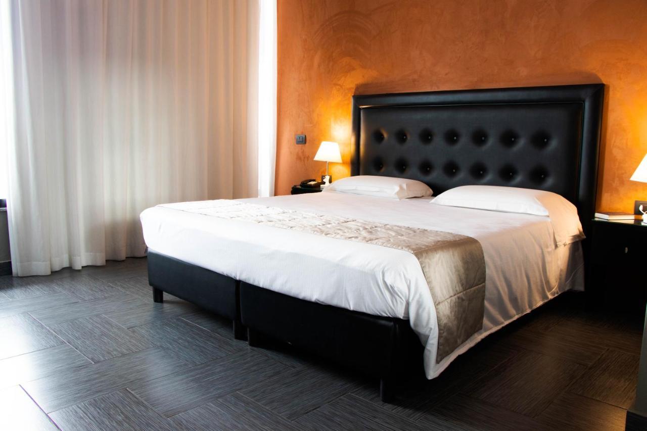 Hotel Masaniello Luxury Casoria Exterior photo